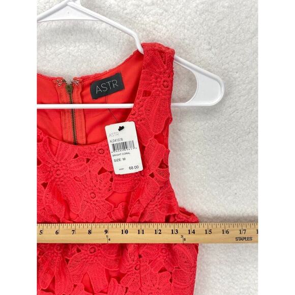 ASTR Floral Lace Dress Women’s Size M Red Textured Sleeveless Cocktail NWT - Picture 5 of 10
